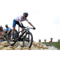 Tom Pidcock feiert starkes Comeback im Mountainbike-Weltcup und gewinnt erneut Tom Pidcock feiert starkes Comeback im Mountainbike-Weltcup und gewinnt erneut
